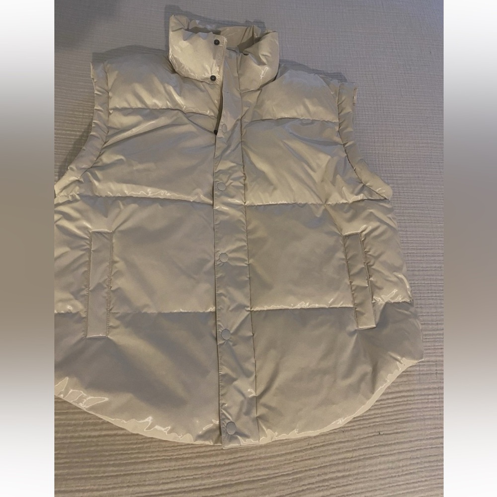 Aerie Offline Cream Puffer Vest NWT